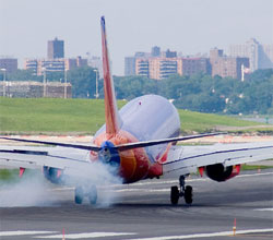 Southwest Airlines 737 landing at LaGuardia Airport