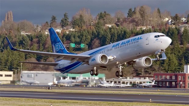 Air Austral Boeing 737-800 delivery flight