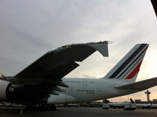 Damaged wing on Air France Airbus A380 F-HPJD